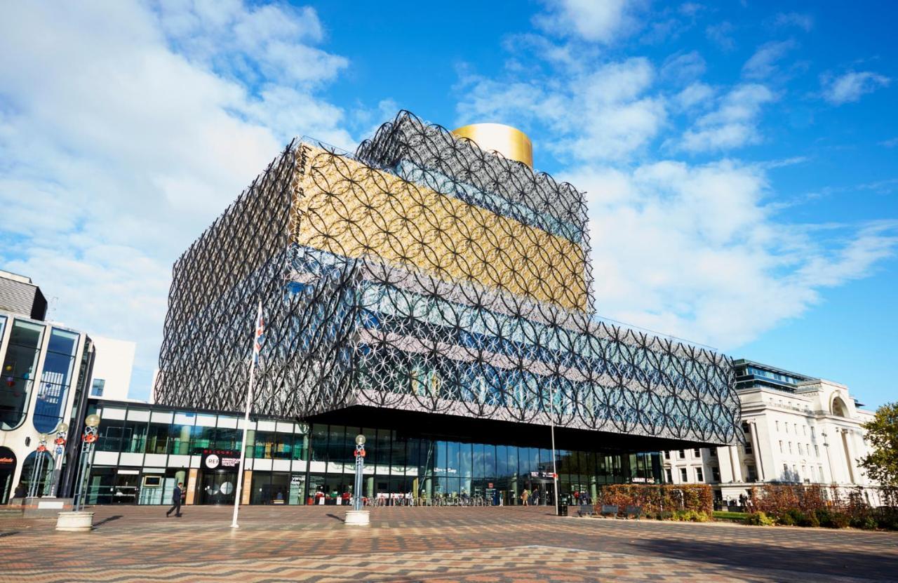 Tudors Esuites House City Centre Netflix バーミンガム エクステリア 写真